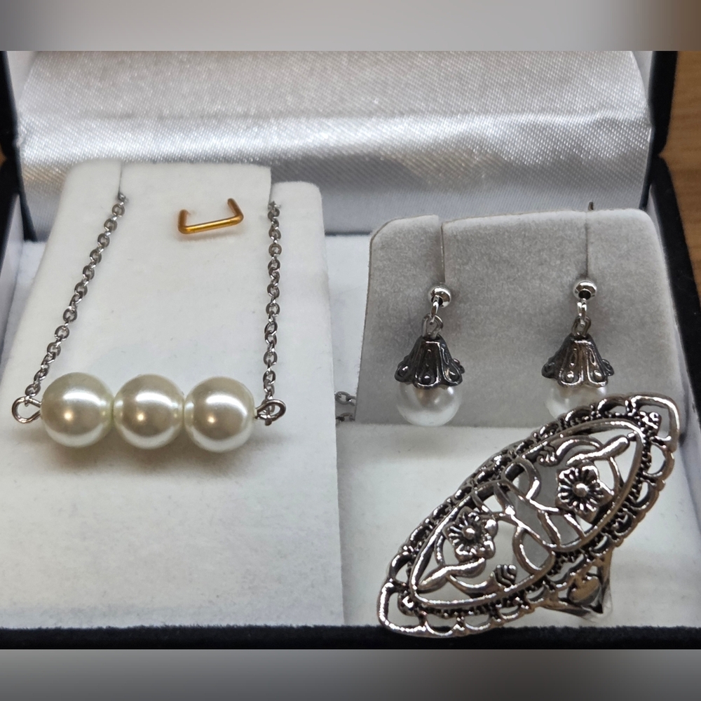 Pearl Set Harriet Avenue & Moda Jewelry NWT Set/3 Pieces